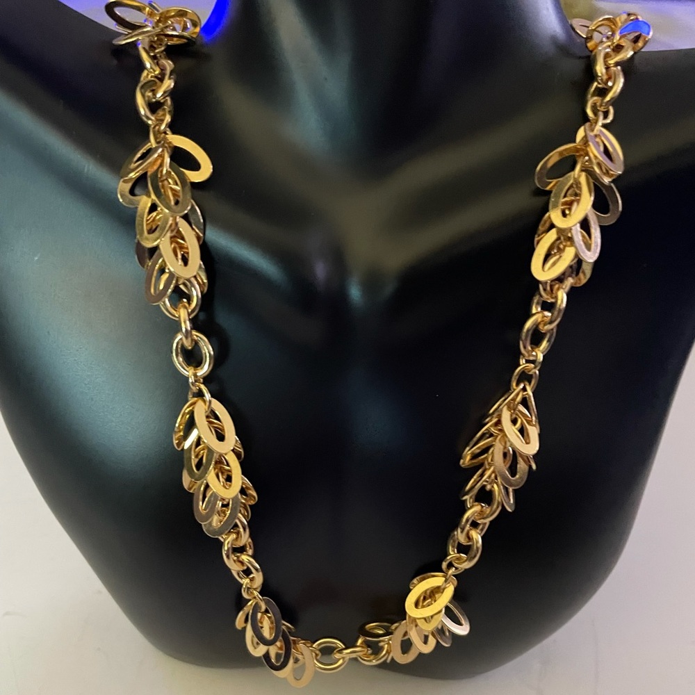 Gold Oval Link Necklace